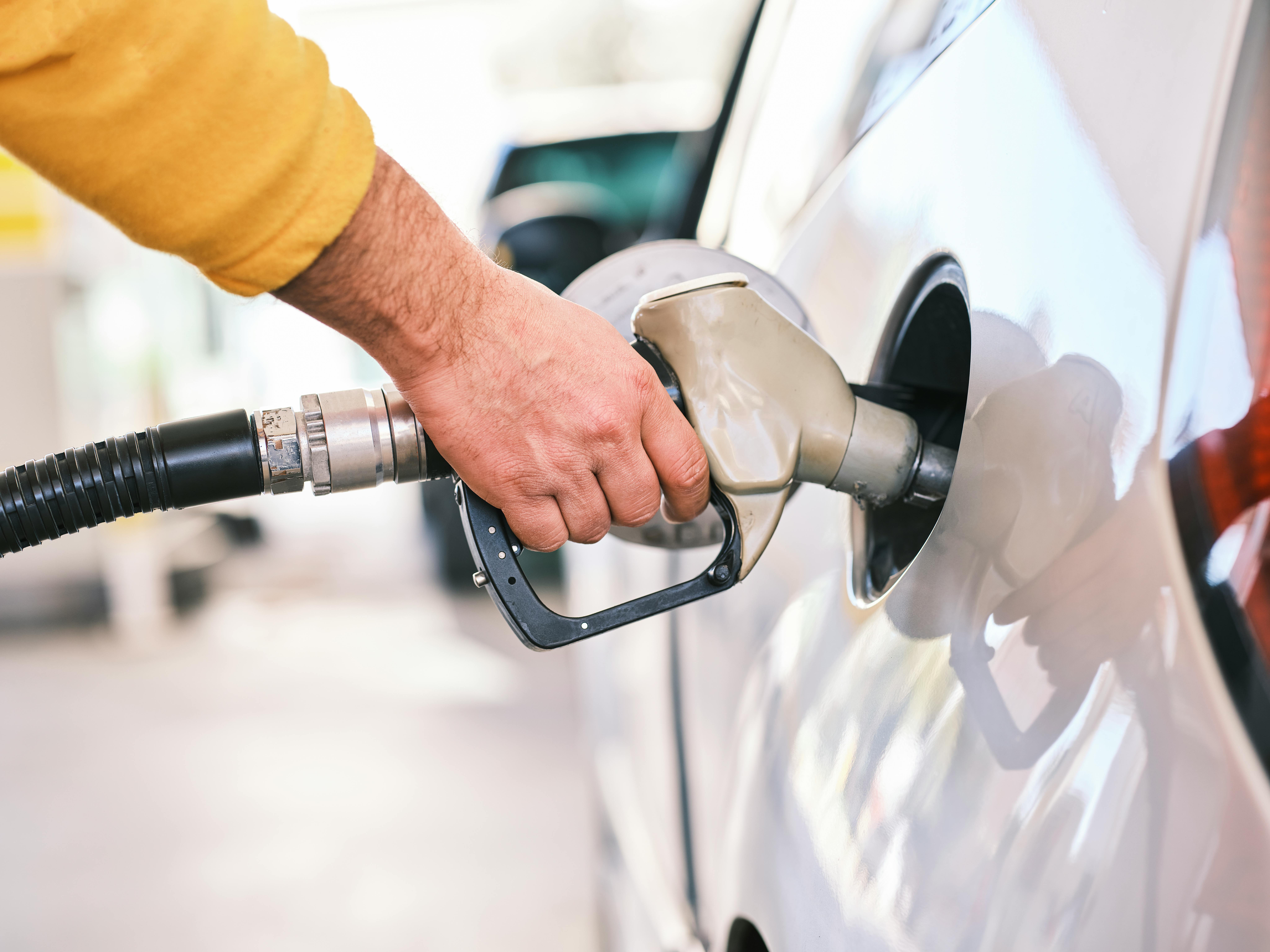 Oil Prices Fall as Possible U.S.-Iran Deal Raises Hopes of Middle East De-Escalation